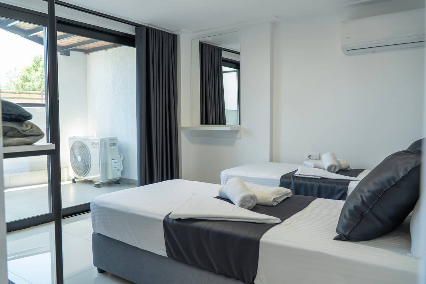 TWIN — a light, airy space on the upper level 2